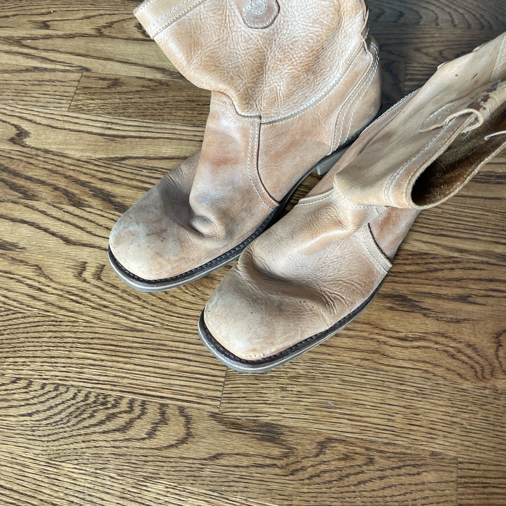 Bullboxer boots from the buckle